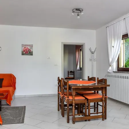 Apartment Koraca Roc